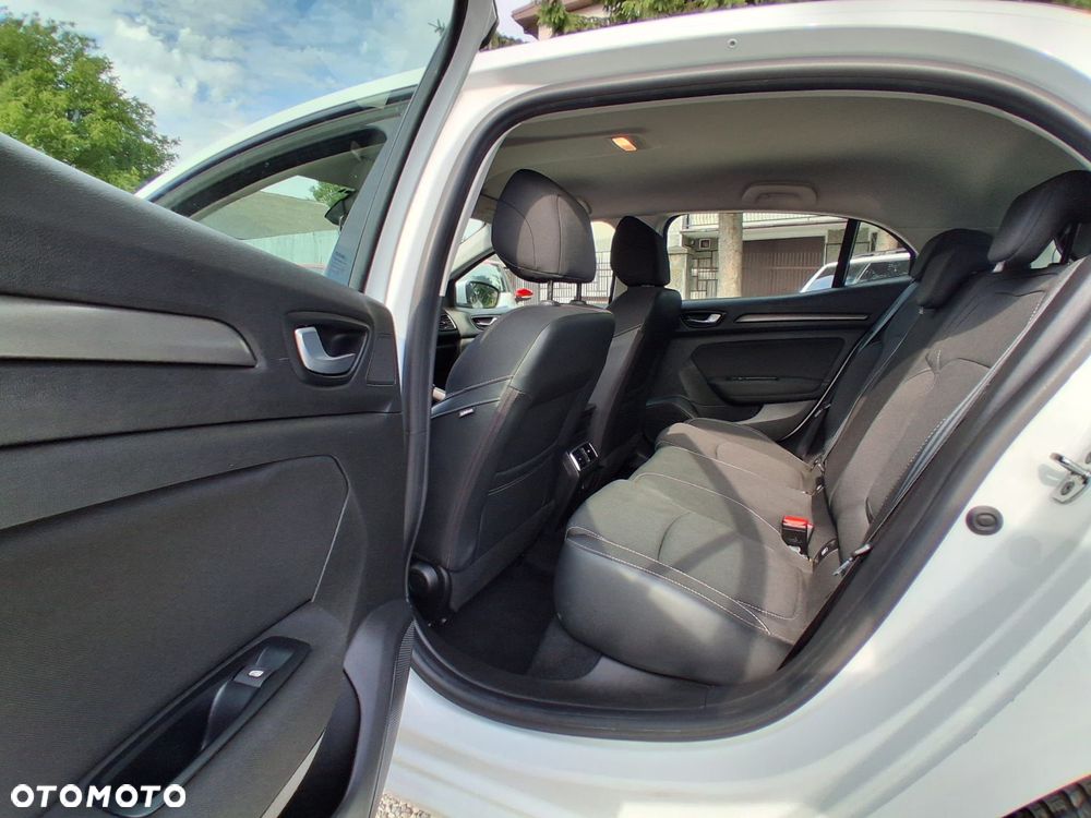 Renault Megane 1.5 Blue dCi Zen - 21