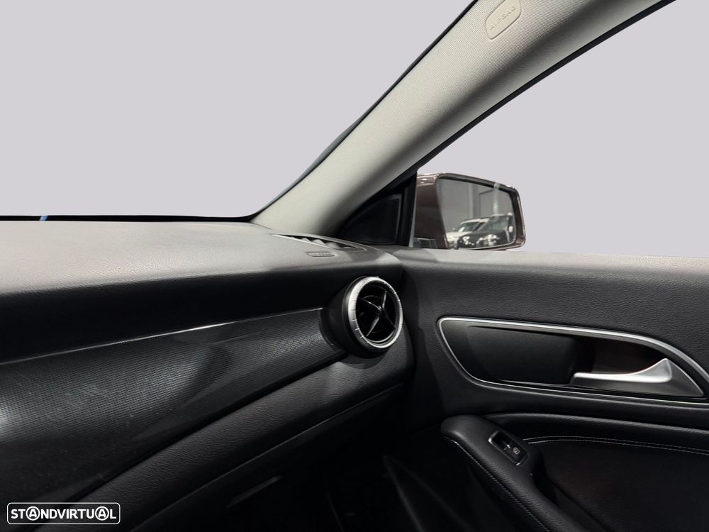 Mercedes-Benz CLA 180 d Shooting Brake Aut. - 29