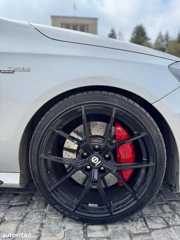 Mercedes-Benz A 45 AMG - 12