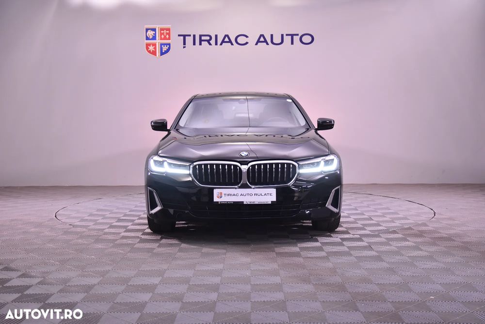 BMW Seria 5 520i AT - 8