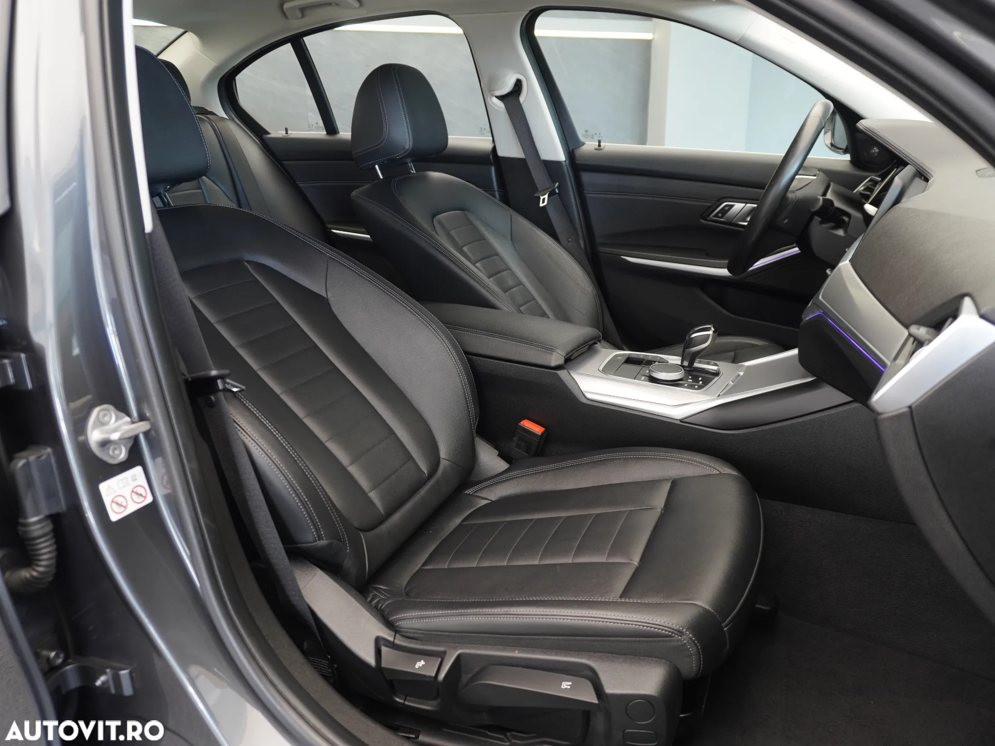 BMW Seria 3 318d Aut. Luxury Line - 8