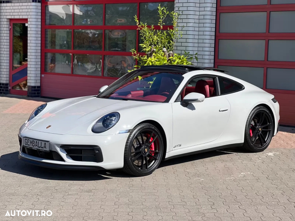 Porsche 911 Carrera Cabrio 4 GTS PDK
