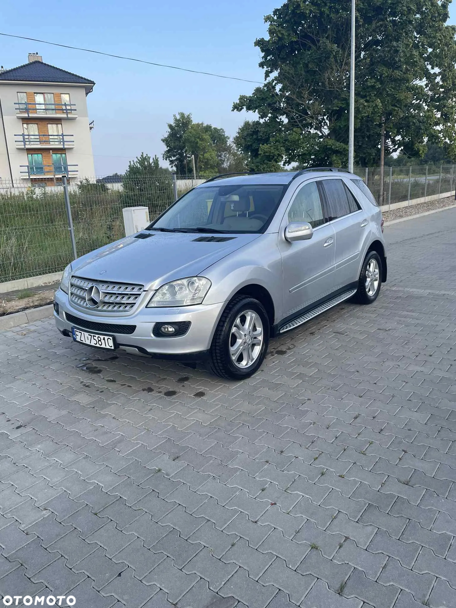 Mercedes-Benz ML - 4