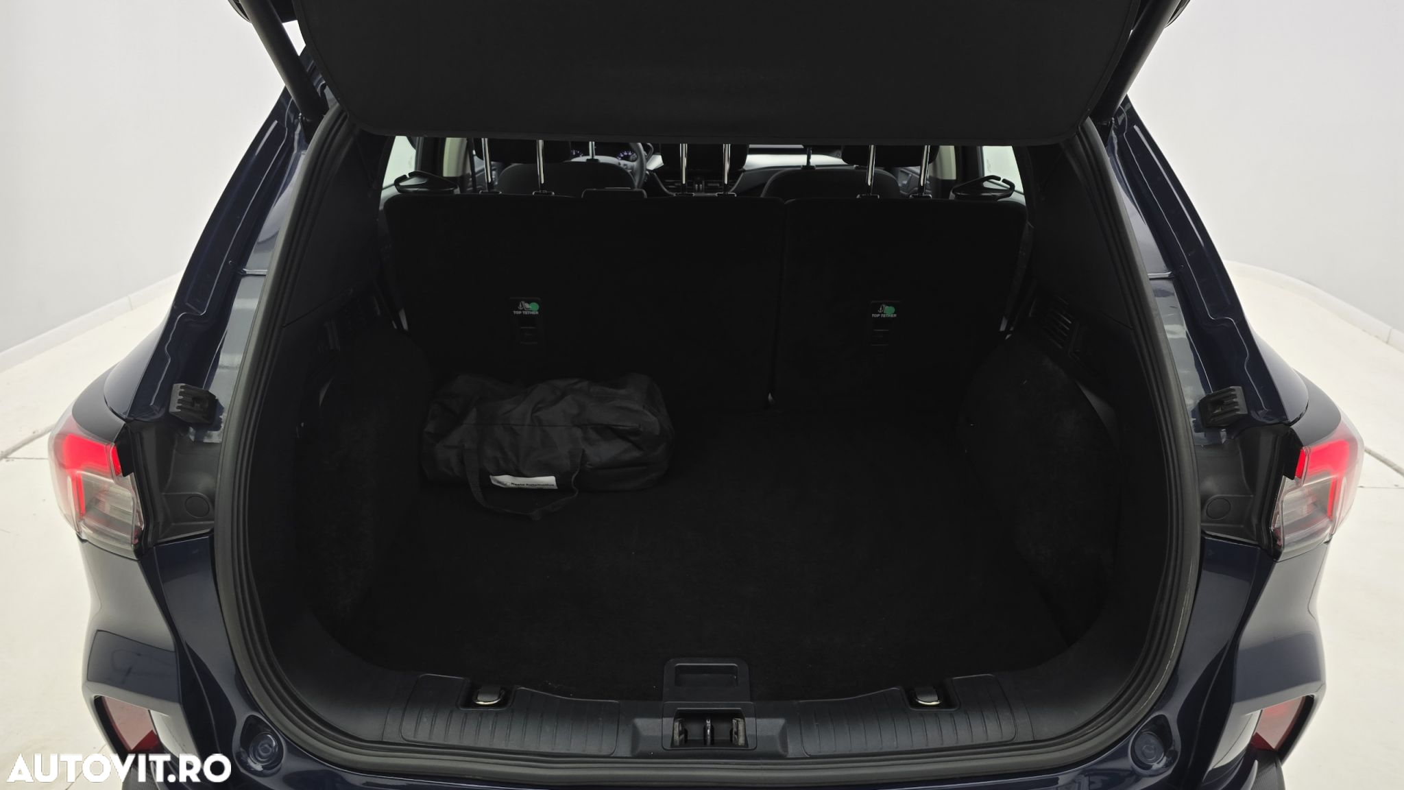 Ford Kuga - 25