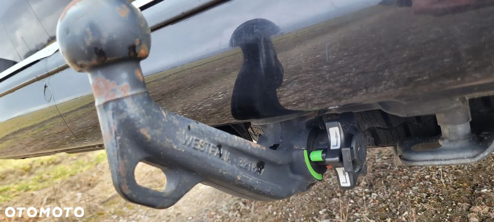 Volkswagen Caravelle 2.0 TDI L2 Comfortline DSG - 8