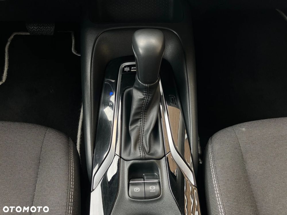 Toyota Corolla 1.8 Hybrid Comfort - 28