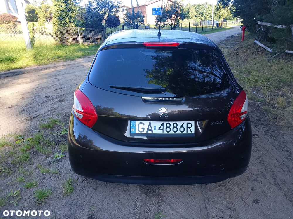 Peugeot 208 - 7