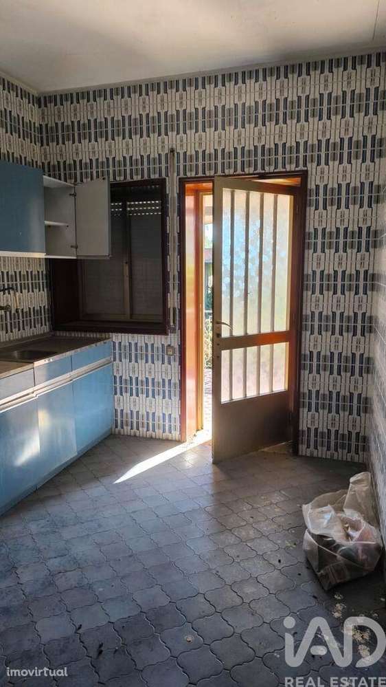 Moradia isolada T3 em São Martinho da Gândara de 255 m2 - Grande imagem: 4/26