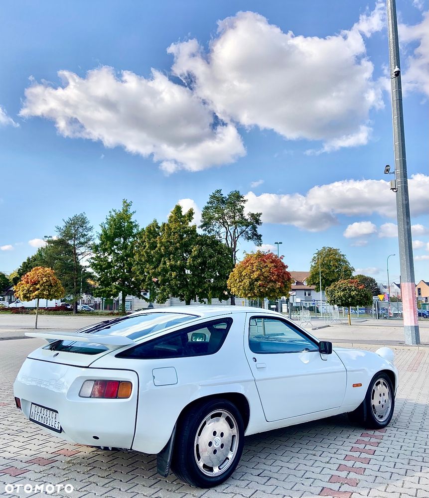 Porsche 928 - 3