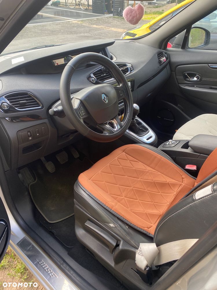 Renault Scenic dCi 130 FAP Bose Edition - 8