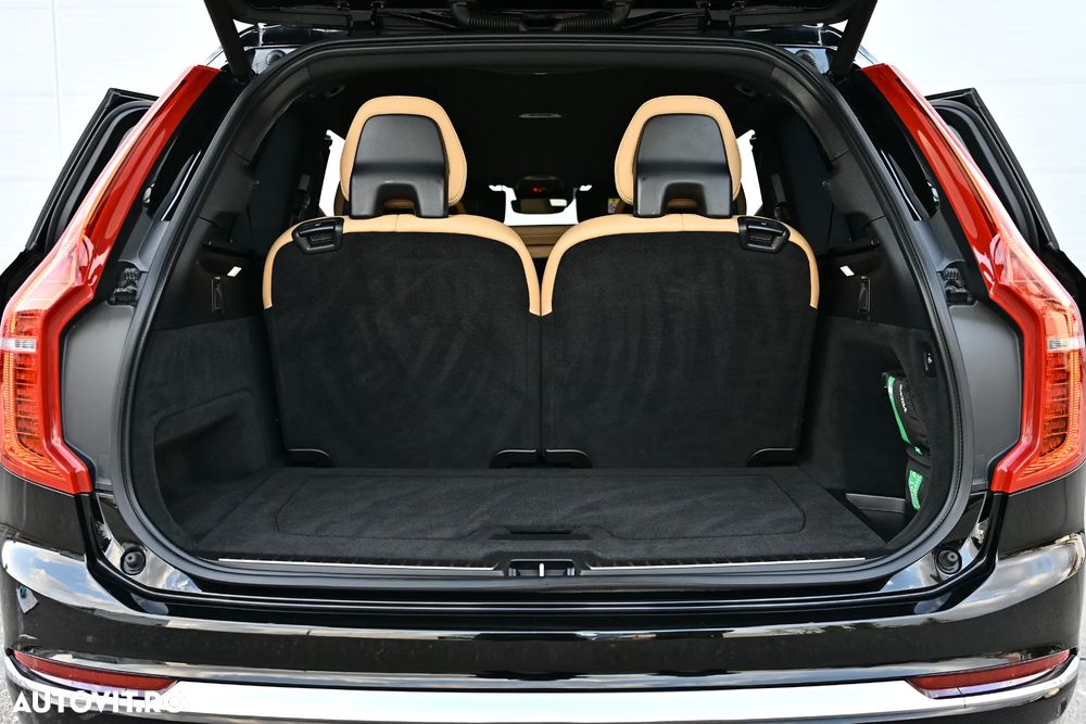 Volvo XC 60 B5 MHEV AT8 AWD Inscription - 36