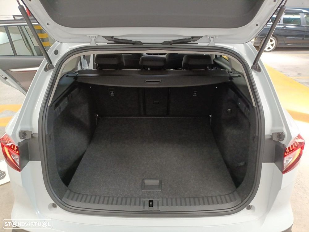 Skoda Enyaq 60 — fotografia 12
