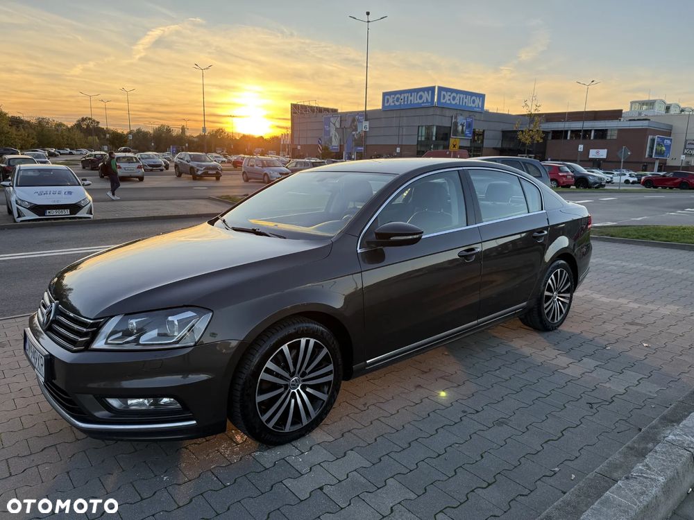 Volkswagen Passat 2.0 TDI Highline R-Style DSG - 2