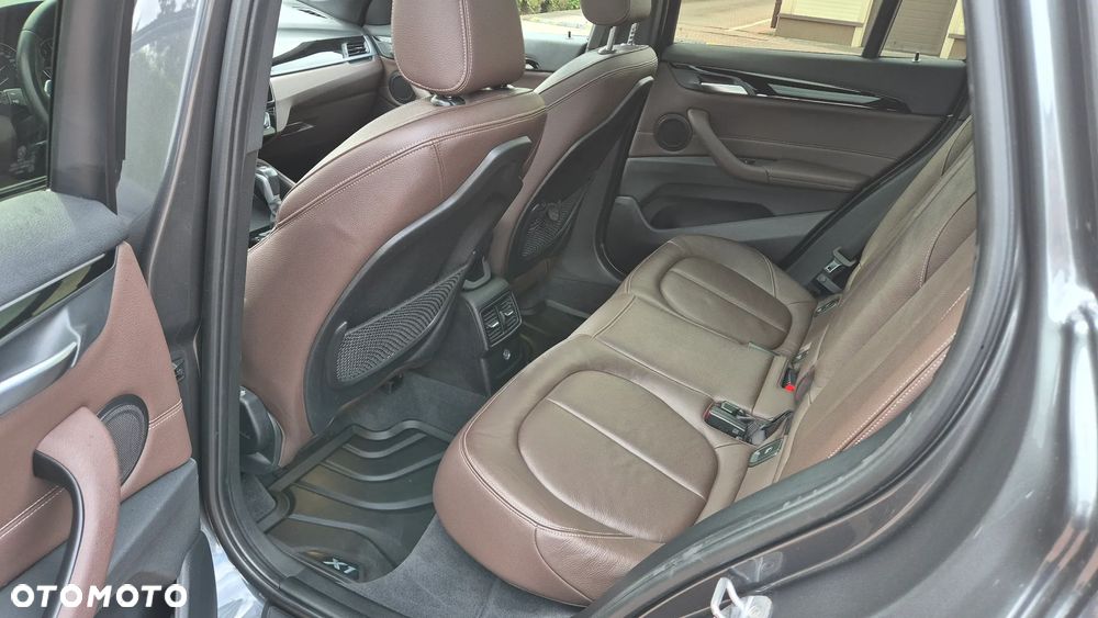 BMW X1 xDrive20i Sport - 16