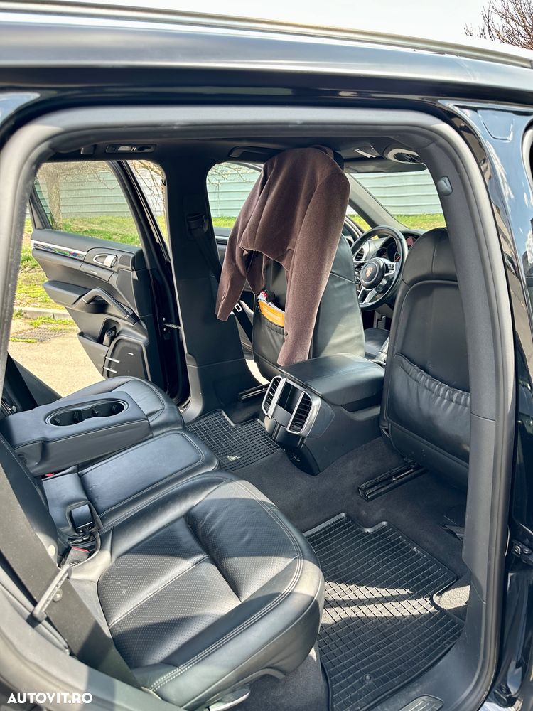 Porsche Cayenne Tiptronic S - 8