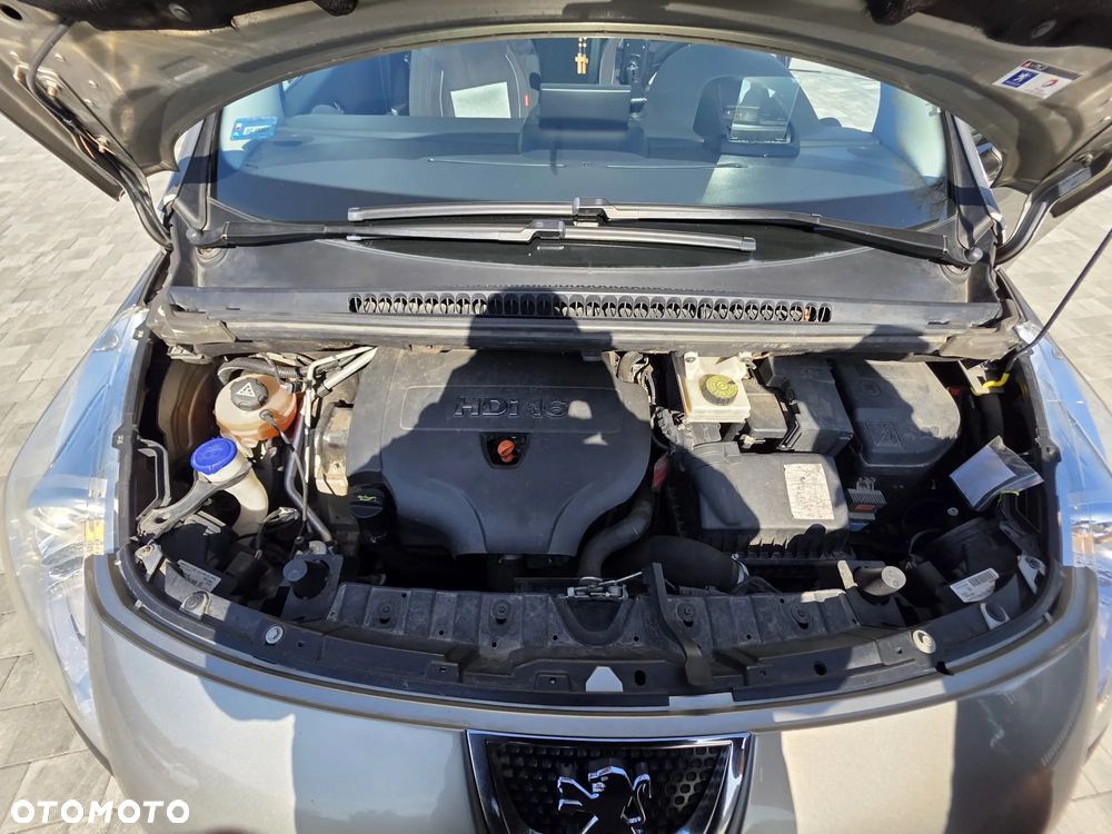 Peugeot 3008 2.0 HDi Premium+ - 17