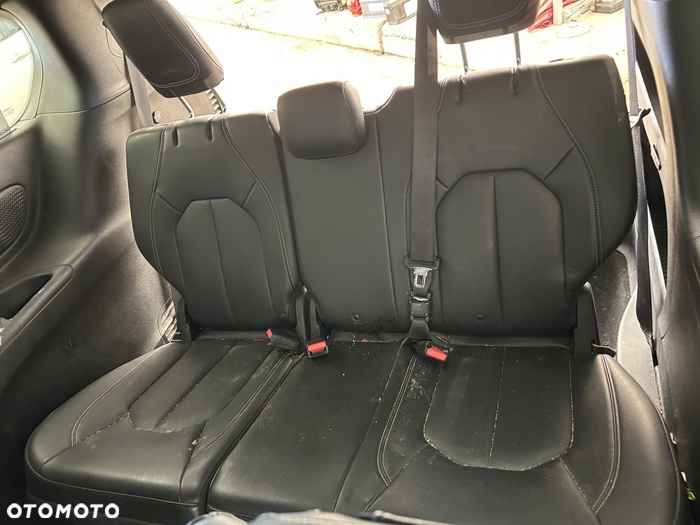 Chrysler Pacifica - 31