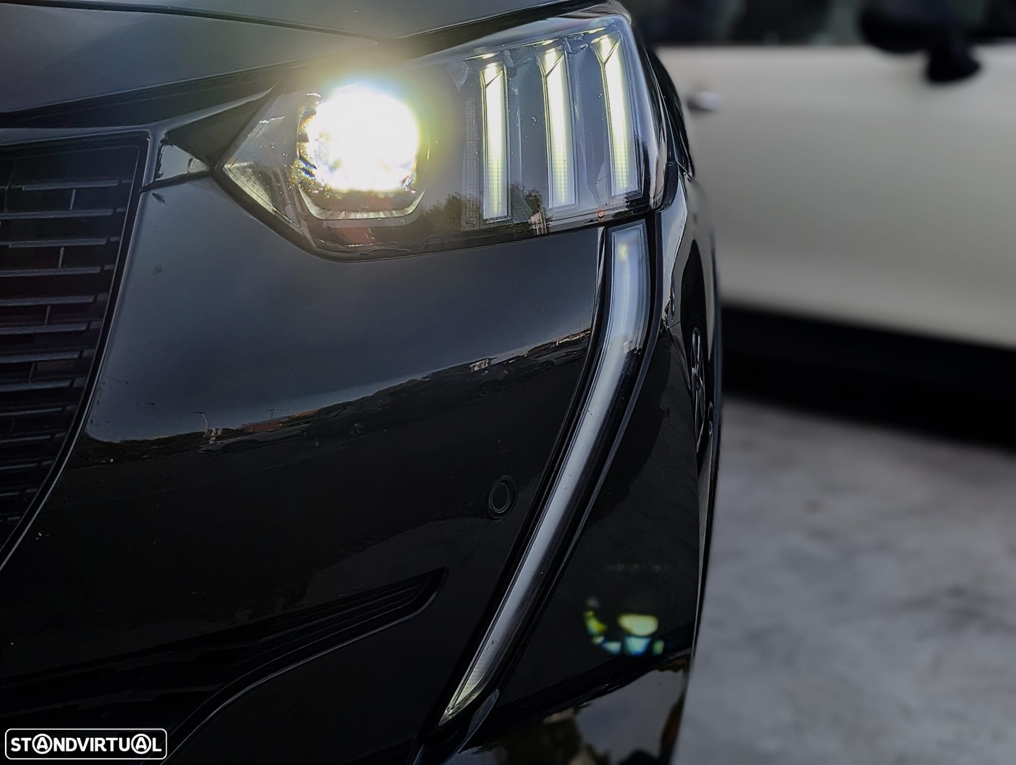 Peugeot e-208 51 kWh GT - 8