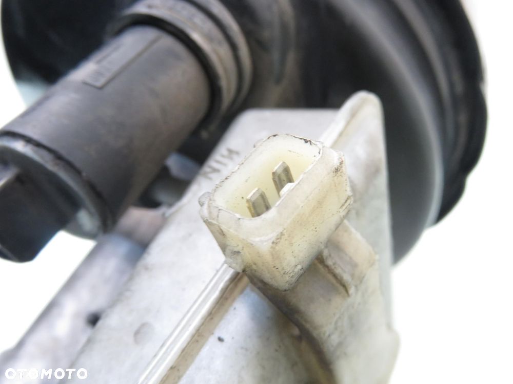 SERWO VOLVO V70 II 2.5 TDI 8649491 - 2