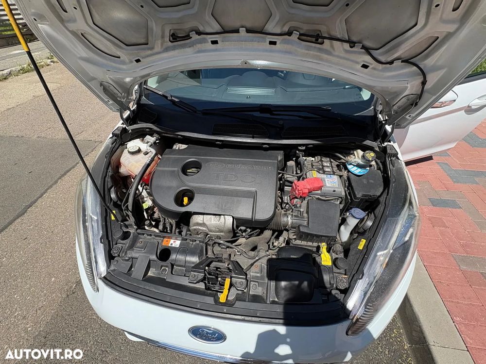Ford Fiesta 1.5 TDCi DPF Trend - 6