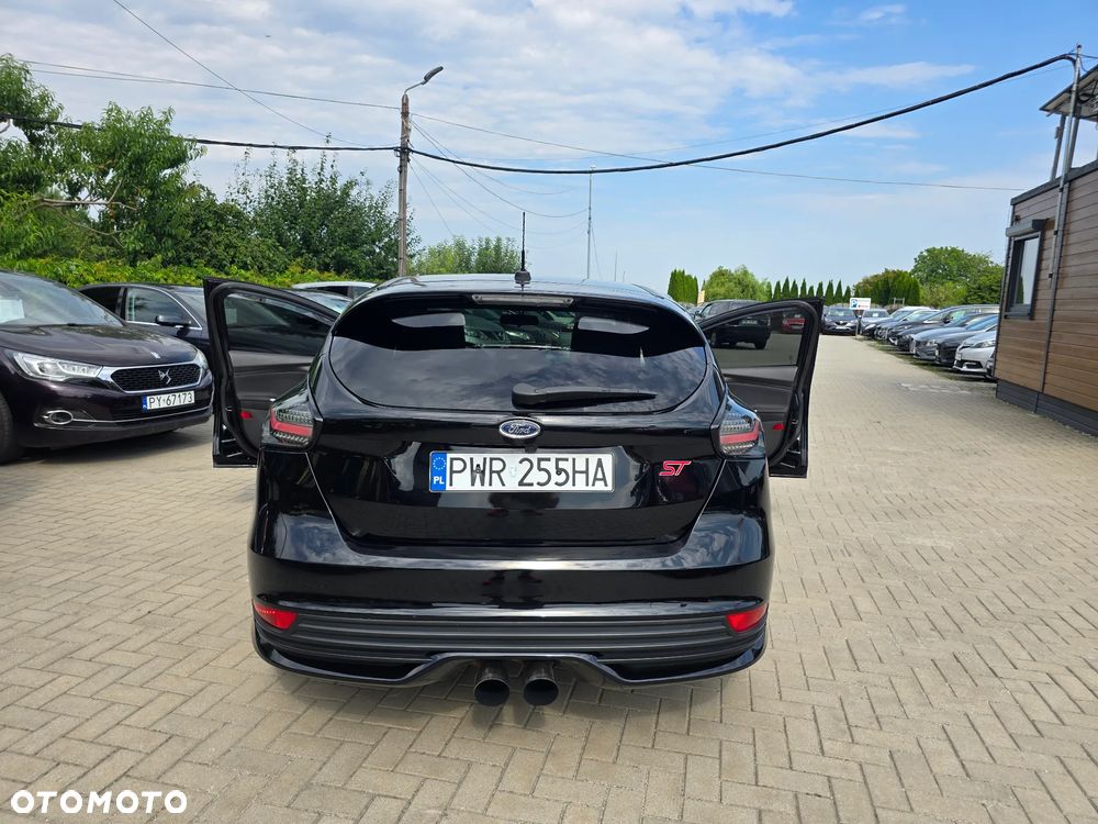 Ford Focus - 23