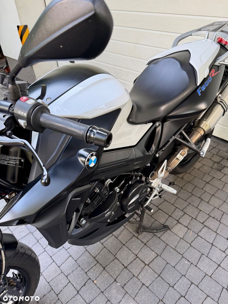 BMW F - 16