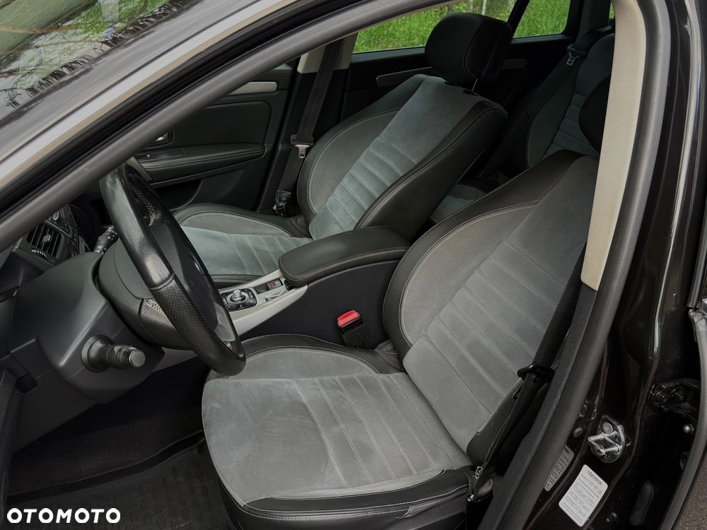 Renault Laguna dCi 150 FAP Start-Stop GT - 16