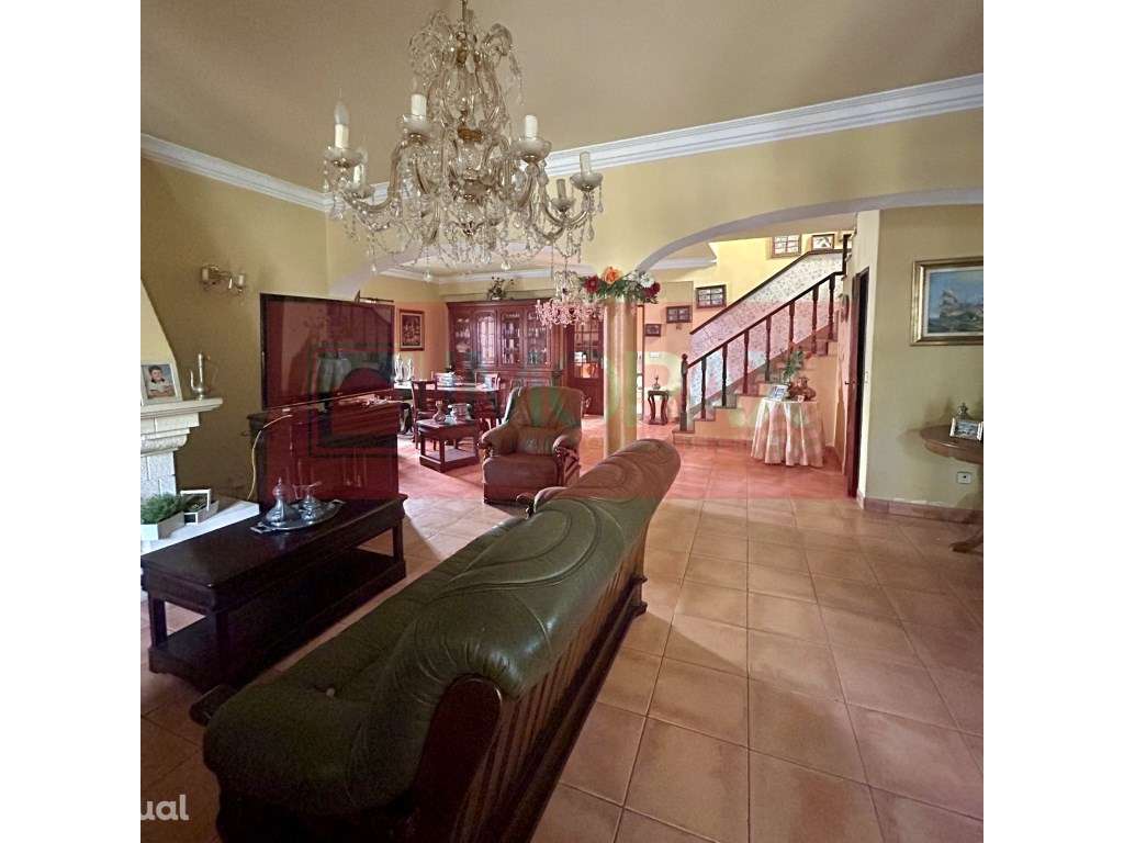 BEJA / Moradia T4 / Quintal / Garagem / Piscina - Grande imagem: 3/4