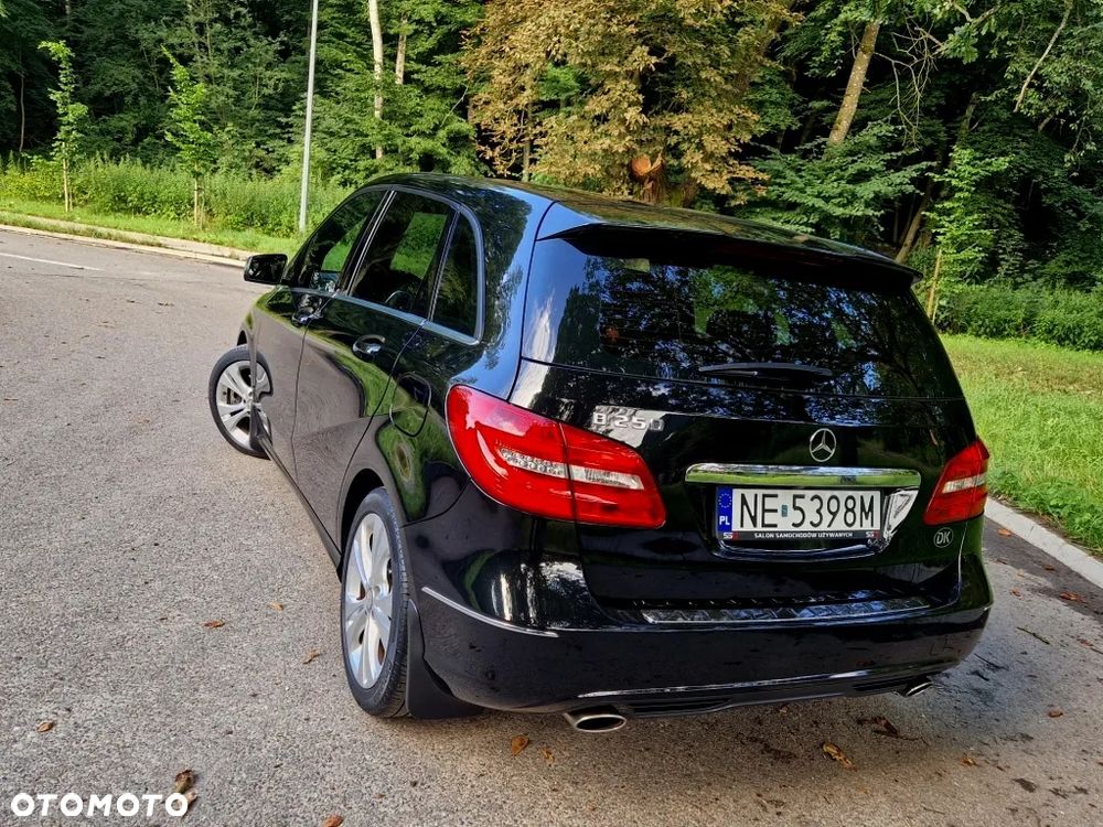 Mercedes-Benz Klasa B 250 7G-DCT Urban - 4