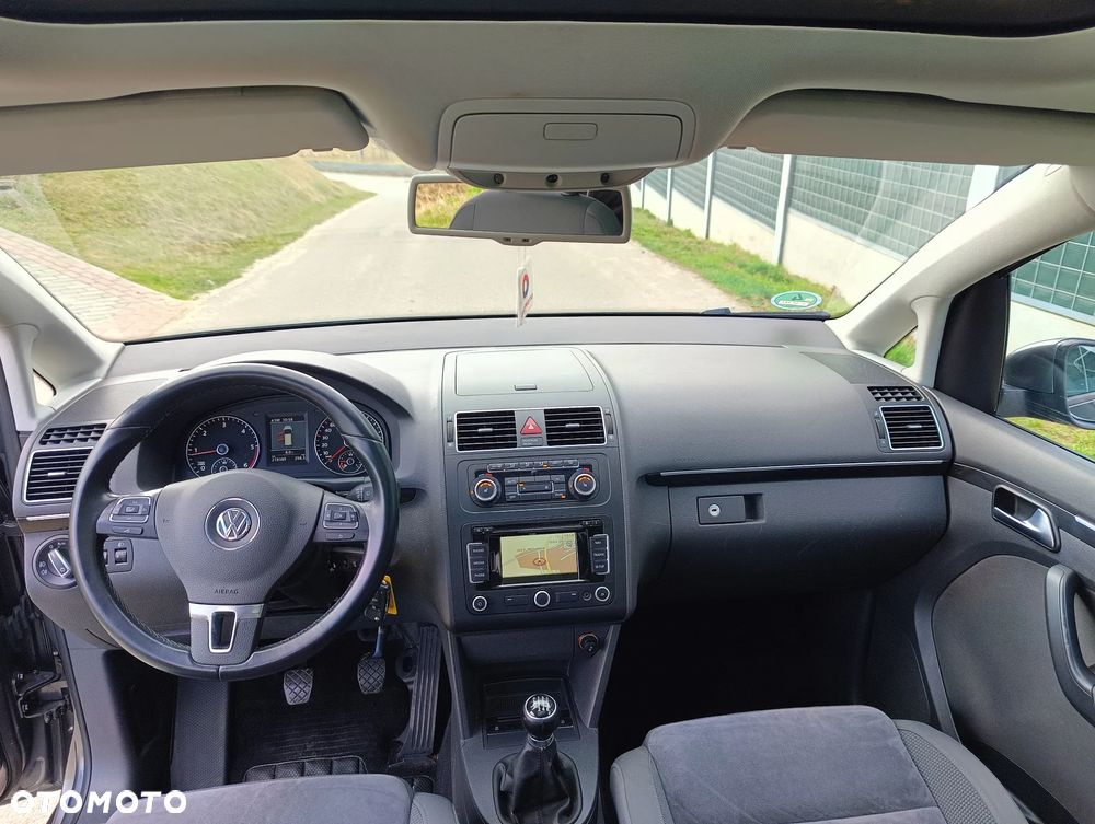 Volkswagen Touran 2.0 TDI DPF BlueMotion Technology Highline - 21