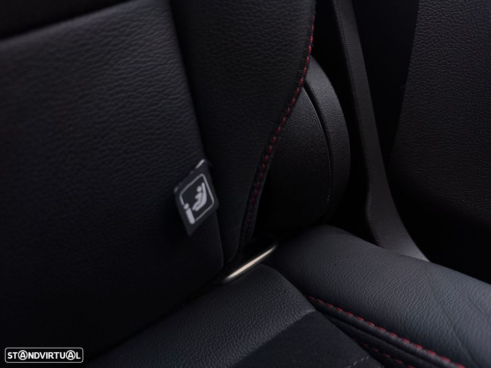 Ford Kuga 1.5 TDCi EcoBlue ST-Line X - 30