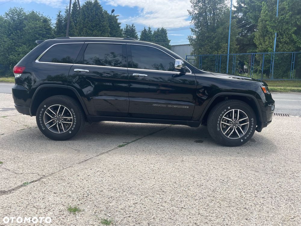 Jeep Grand Cherokee - 35