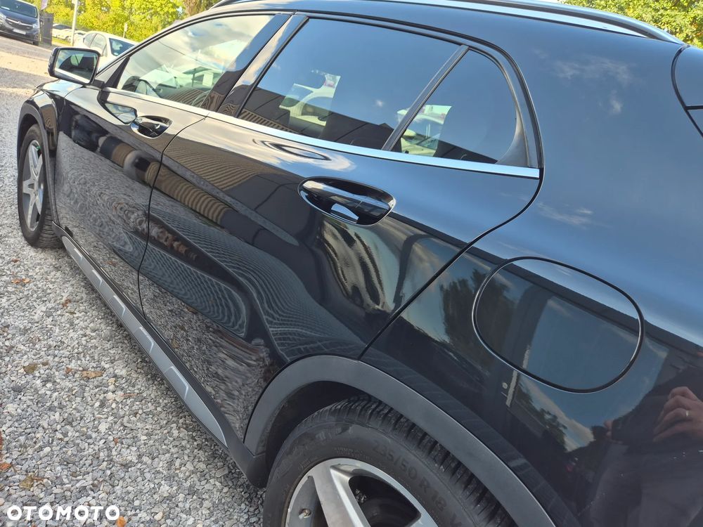 Mercedes-Benz GLA 250 UrbanStyle Edition - 22