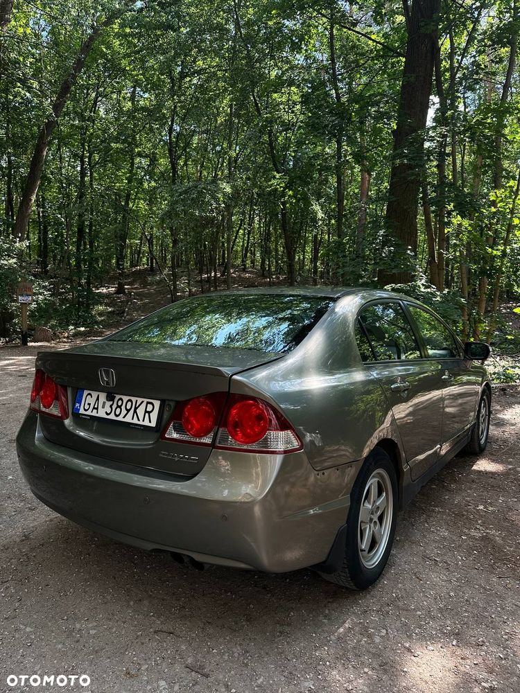 Honda Civic 1.8 Executive - 4