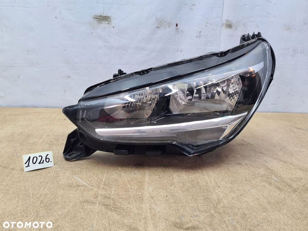 LAMPA lewy przód Opel Corsa F 19-23r - 1