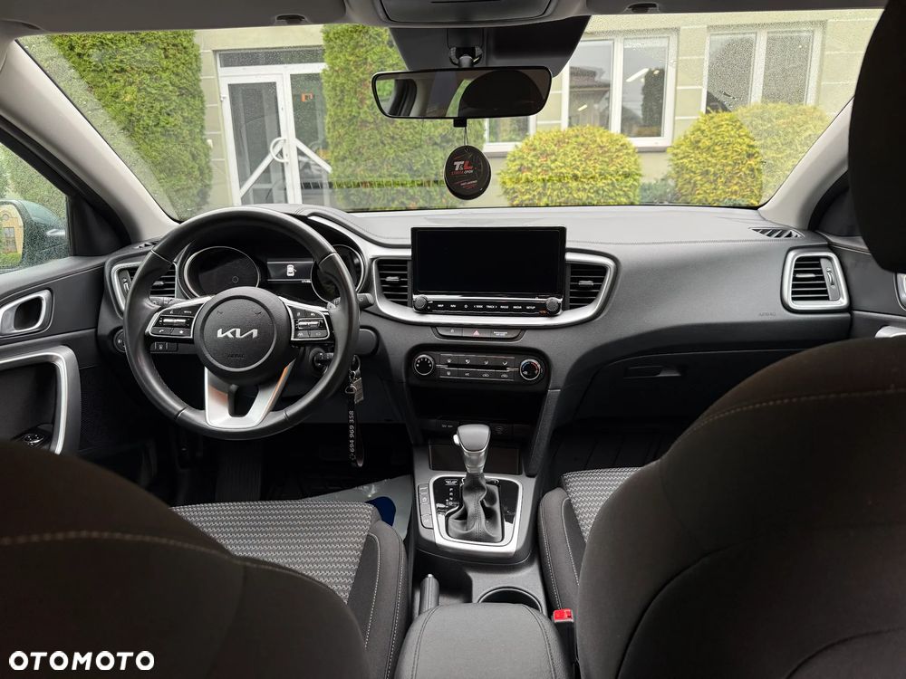 Kia XCeed - 11
