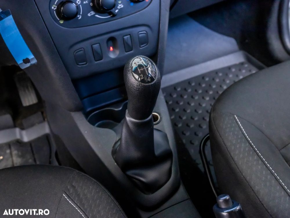 Dacia Logan 0.9 TCe Laureate - 15