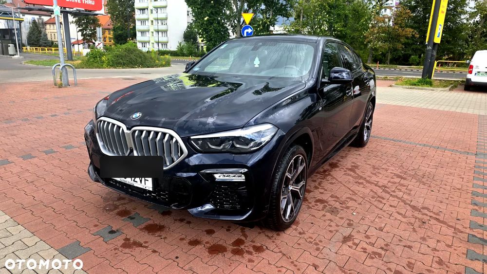 BMW X6 xDrive30d mHEV - 12
