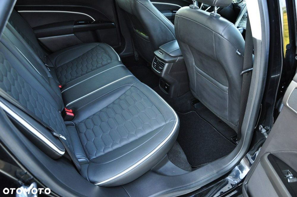 Ford Mondeo - 28