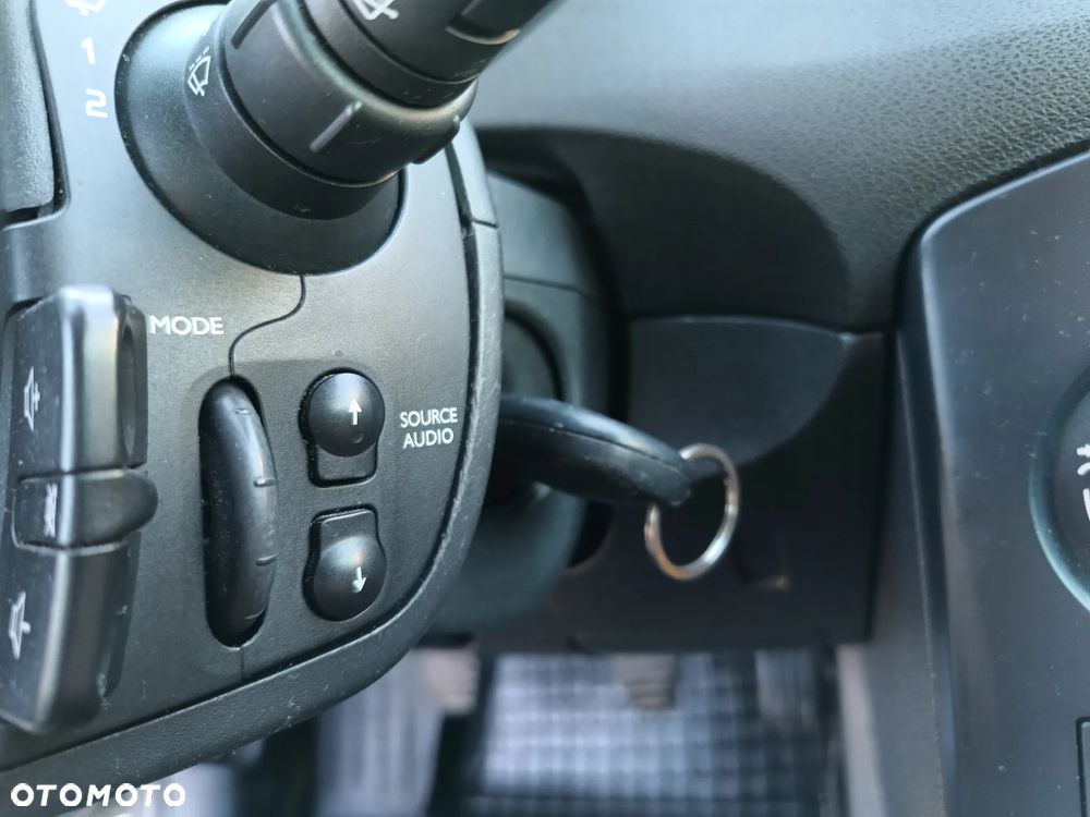Renault Clio 1.6 16V Exception - 18