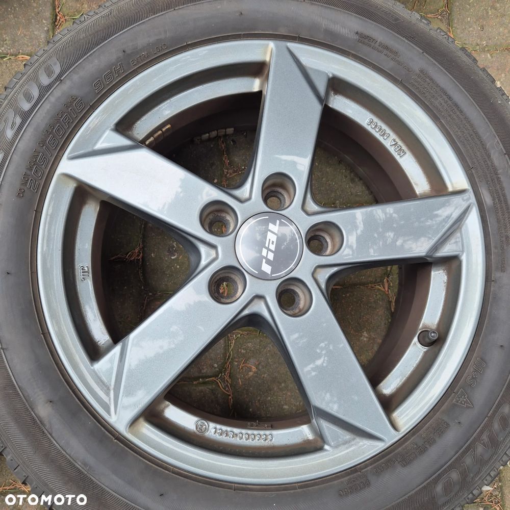 ZIMA 205/60 R16 SKODA OCTAVIA 4 YETI SUPERB TOURAN CADDY ATECA AUDI TT Q2 - 3