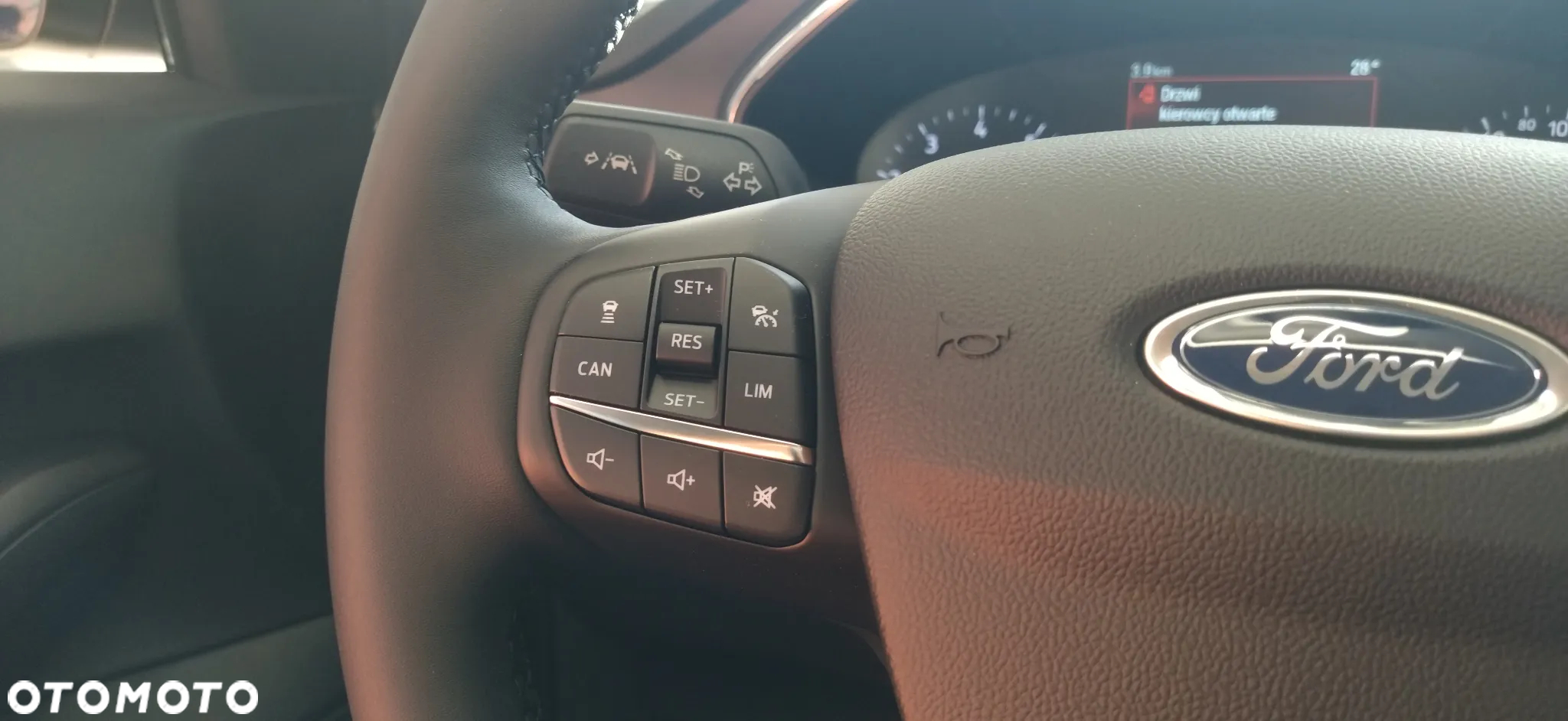 Ford Focus 1.0 EcoBoost Titanium - 13