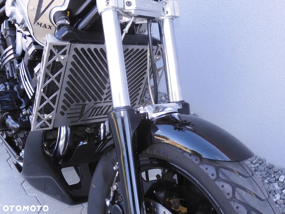 Yamaha V-MAX - 20