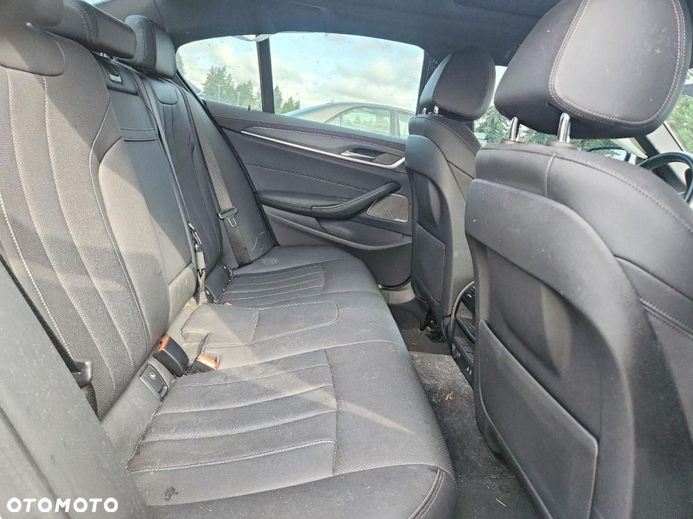 BMW Seria 5 530i xDrive M Sport sport - 10