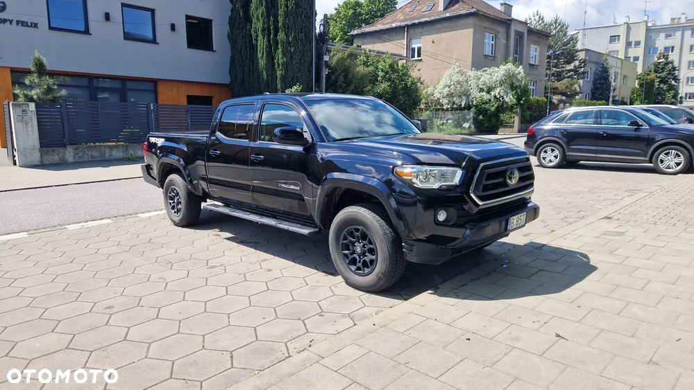 Toyota Tacoma - 16