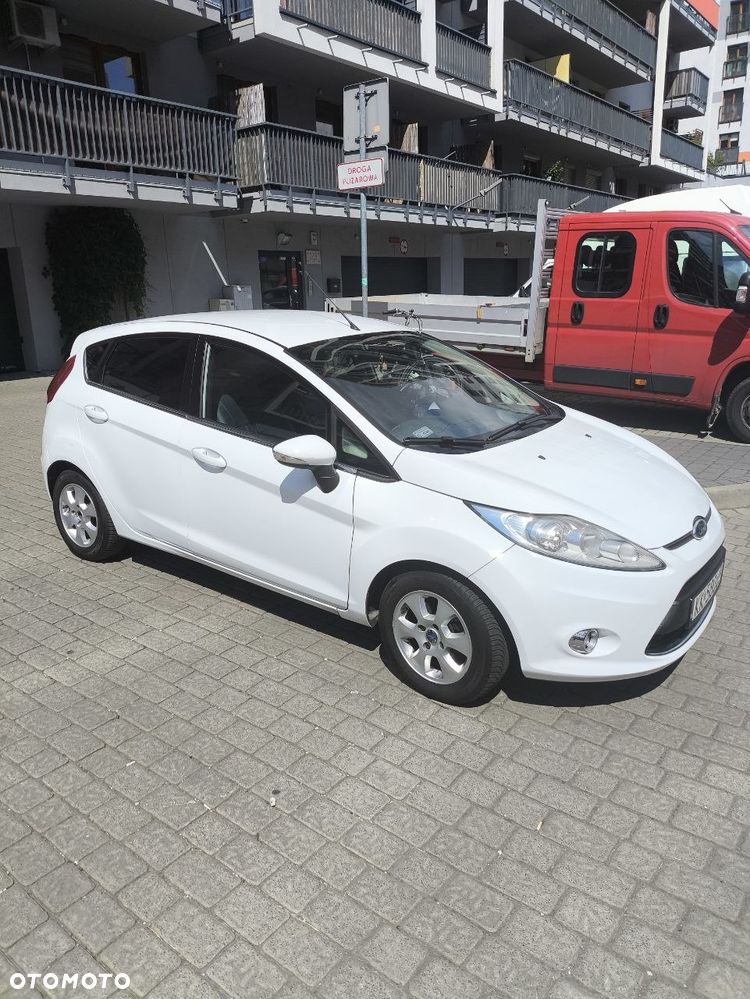 Ford Fiesta 1.6 TDCi DPF Titanium - 1