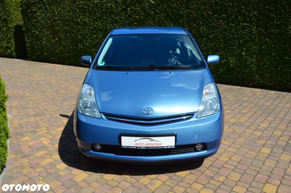 Toyota Prius - 33