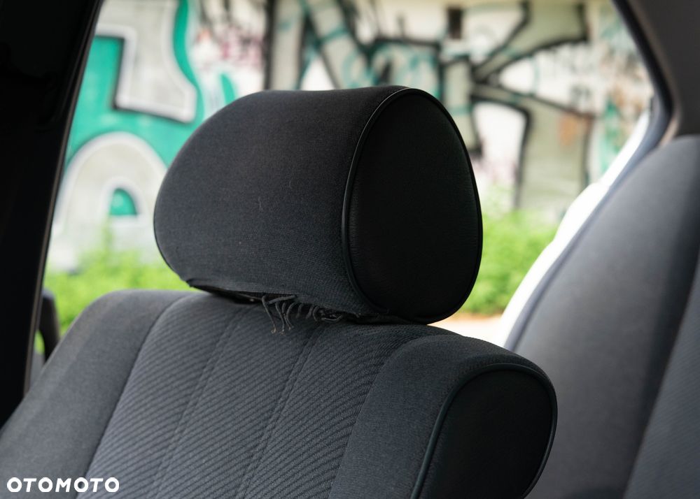 BMW Seria 5 520i - 25