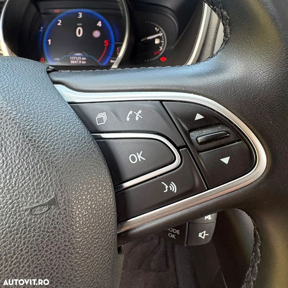 Renault Megane ENERGY dCi 130 BOSE EDITION - 9