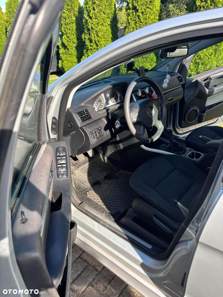 Mercedes-Benz B-Class 2009 photo 5